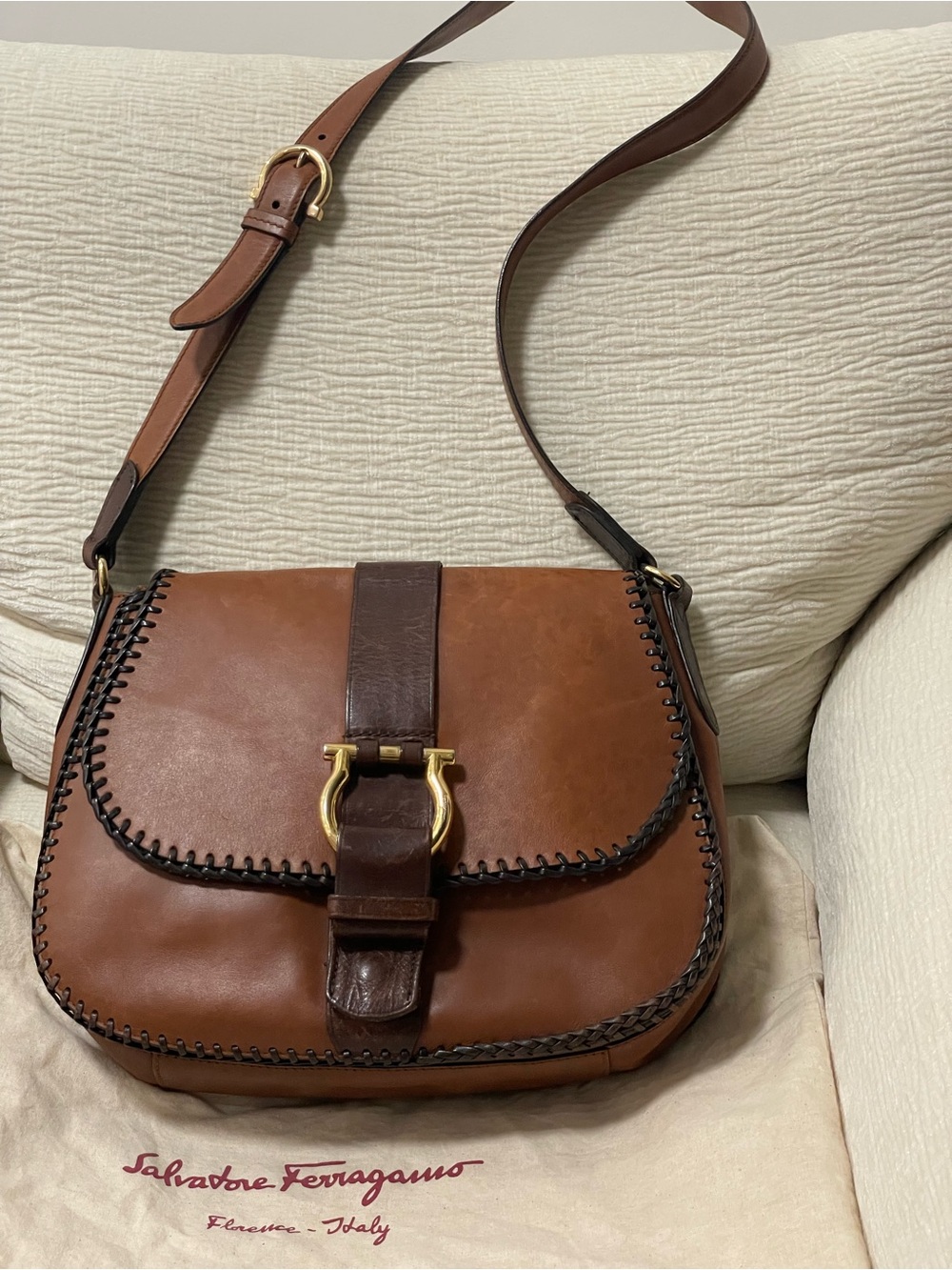 Salvatore Ferragamo Shoulder Bag 21C664 Dark Brown Leather Gancini Crossbody